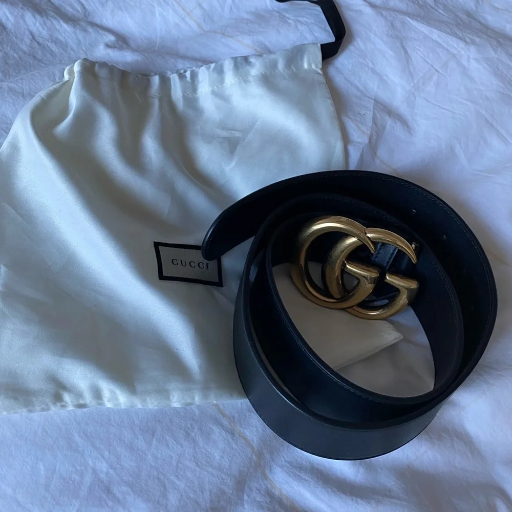 Authentic GUCCI Wide leather belt with Double G